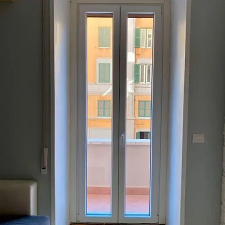 Apartment Lovely Near Metro A Re Di